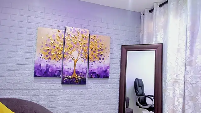 ebbafernandez  online show from February 10, 2025, 6:35 pm