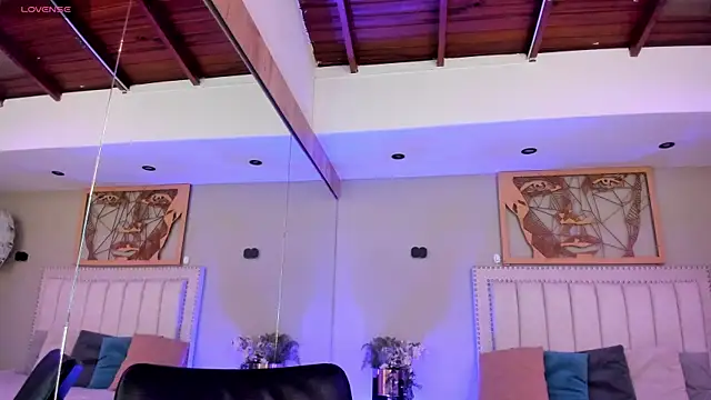 ebbafernandez  online show from April 19, 2026, 12:15 pm