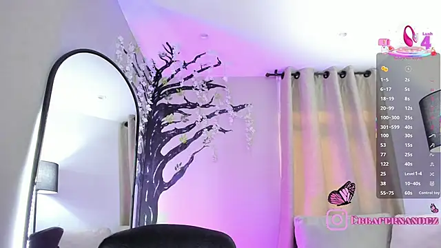 ebbafernandez  online show from May 21, 2026, 11:50 am