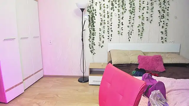 Miss Elsa  online show from October 3, 2025, 1:24 am