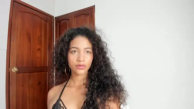 AntonellaHall  online show from March 28, 2026, 6:18 pm