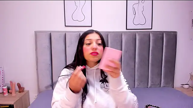 Emmy-Turnner online show from October 22, 2025, 11:54 am