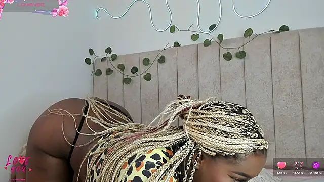 Kaseydelvey online show from September 29, 2025, 9:41 pm