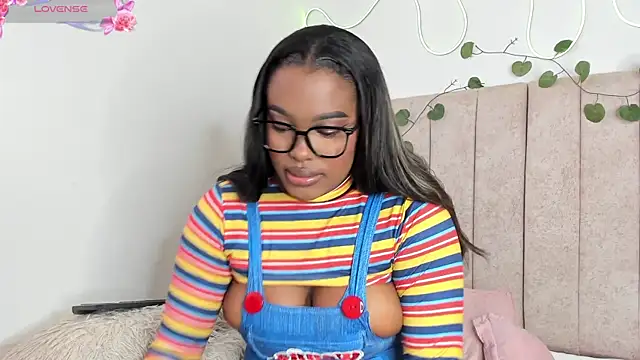 Kaseydelvey online show from October 27, 2025, 9:41 pm