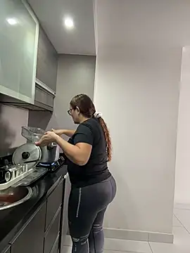 AntonellaAlondra4 online show from March 12, 2026, 5:52 pm