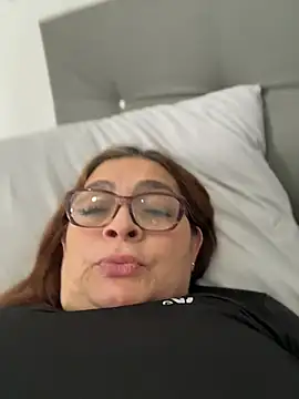 AntonellaAlondra4 online show from April 21, 2026, 2:01 pm