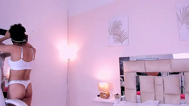 saraandstiven online show from March 20, 2025, 6:30 am