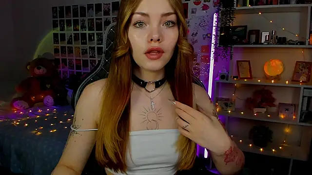 AkiraKatsu online show from September 21, 2025, 11:56 am