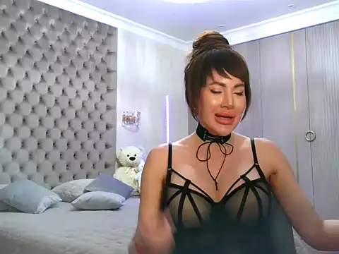 TianaPosh online show from March 8, 2025, 2:55 am