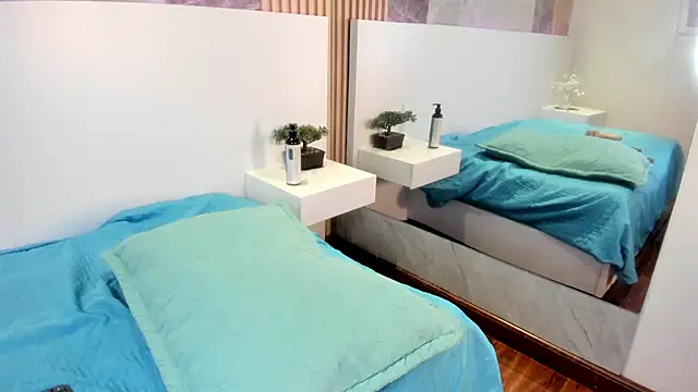 rose nova online show from February 10, 2025, 6:35 pm