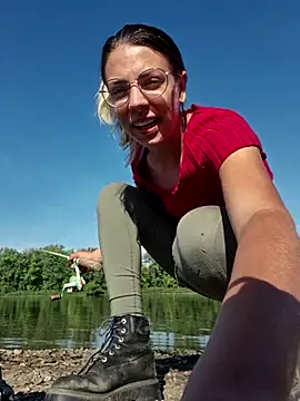 KSwonderland6 online show from September 30, 2025, 2:55 pm