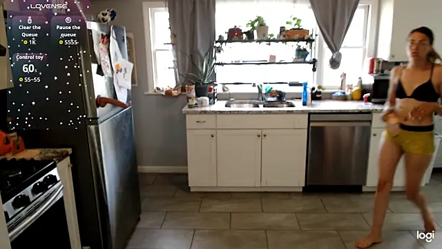 KSwonderland6 online show from October 7, 2025, 5:10 pm