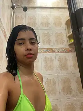 Urlovex1 online show from January 9, 2025, 8:11 pm