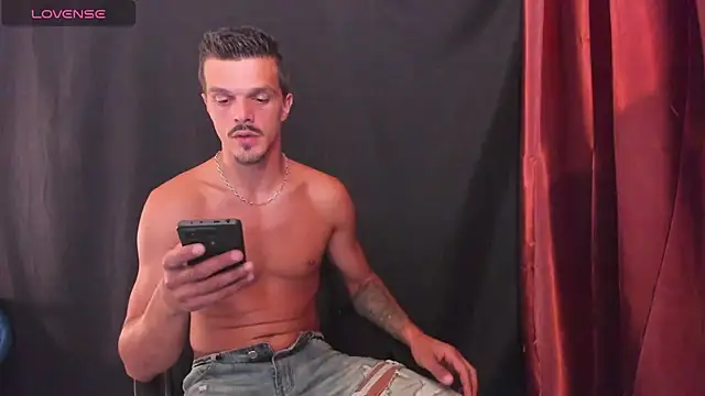 Snapshot of DonyBrown chatting on July 24, 2026, 7:06 am DonyBrown online show from July 24, 2026, 7:06 am