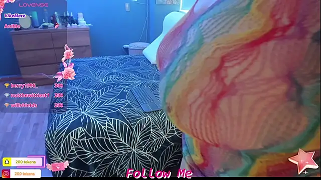 QueenYsuRey online show from January 20, 2025, 5:16 pm