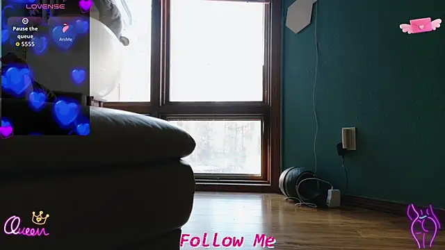 QueenYsuRey online show from March 3, 2026, 7:09 pm