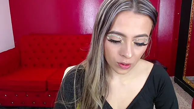 miacarperr1 online show from January 13, 2025, 8:37 pm