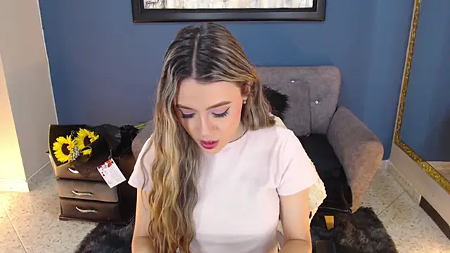 miacarperr1 online show from March 21, 2025, 9:34 pm