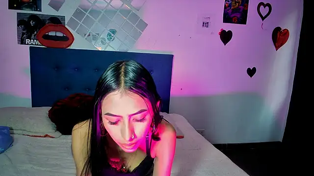 Amberx Sweet online show from September 17, 2025, 9:05 pm