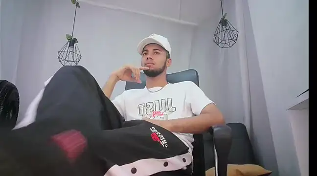 jhon ath online show from February 5, 2025, 2:05 pm