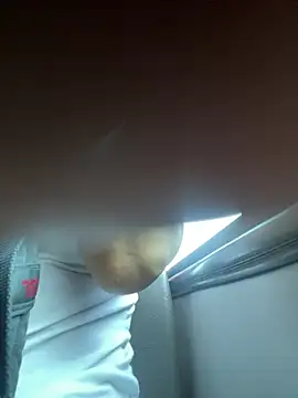 MireyaTorresGu online show from January 17, 2025, 9:50 pm