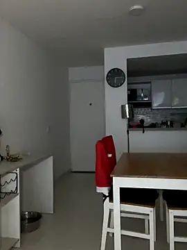 MireyaTorresGu online show from November 18, 2025, 11:14 am