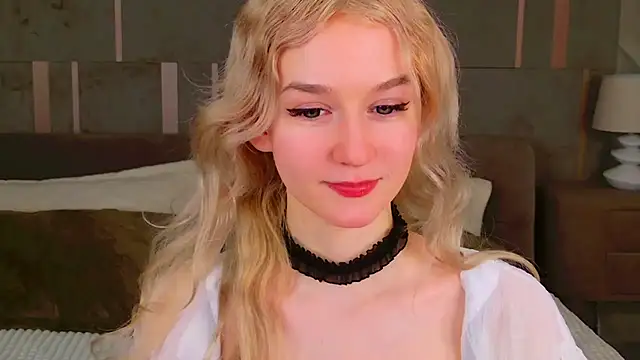 Snapshot of NaomiLoys chatting on February 11, 2025, 6:19 am NaomiLoys online show from February 11, 2025, 6:19 am