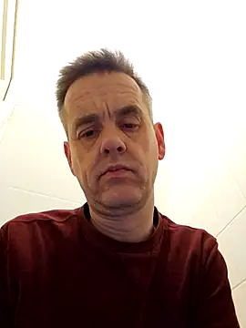 Hectorthyssen1 online show from February 14, 2025, 7:23 pm