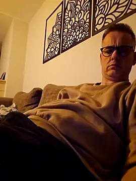 Hectorthyssen1 online show from October 15, 2025, 10:43 pm