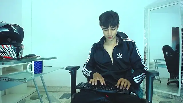 Zacktk7 online show from December 24, 2024, 9:11 pm