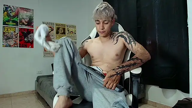 Zacktk7 online show from March 17, 2025, 9:34 pm