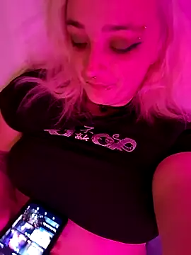 IzanamiNova online show from January 20, 2025, 4:32 am