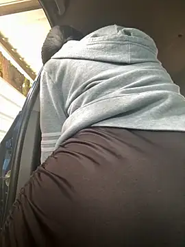 Baby Niels online show from October 27, 2025, 3:16 pm