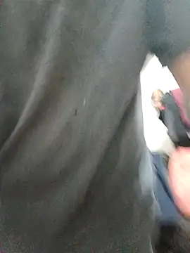 jhonyhot9292 online show from October 9, 2025, 9:57 pm