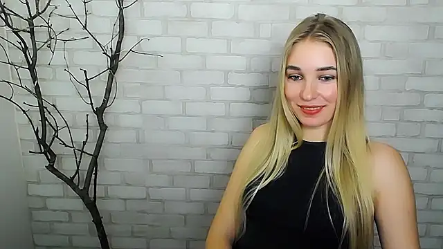 Queen ofLove online show from December 18, 2024, 8:14 pm