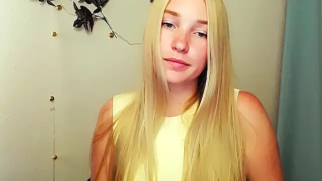 Queen ofLove online show from June 23, 2026, 4:16 pm