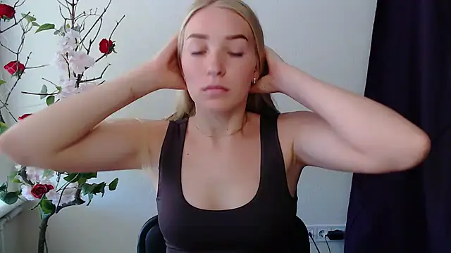Queen ofLove online show from June 25, 2026, 7:13 am