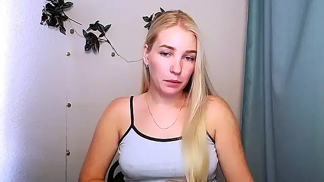Queen ofLove online show from July 4, 2026, 9:59 am