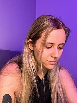 lunawolf21 online show from January 10, 2026, 11:23 am