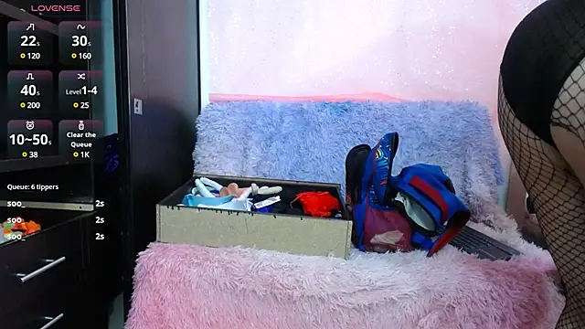 Niuk mei online show from January 17, 2025, 7:27 pm