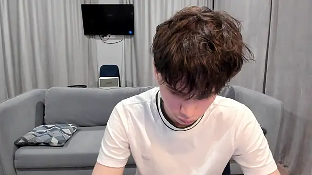 Im Shine Guy online show from December 7, 2024, 7:21 pm