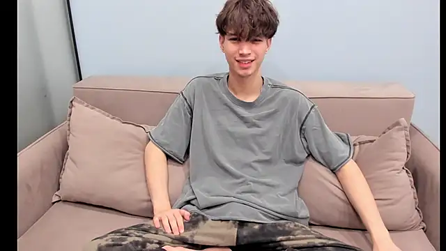 Im Shine Guy online show from October 21, 2025, 1:28 am