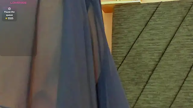 vivianne scott online show from January 15, 2025, 12:04 pm