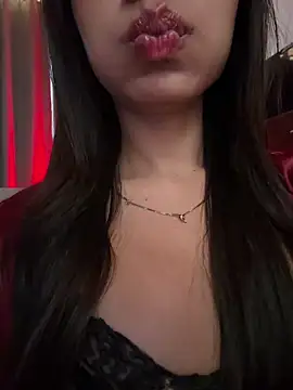 Snapshot of Lolitacooper chatting on May 27, 2026, 7:44 pm Lolitacooper online show from May 27, 2026, 7:44 pm