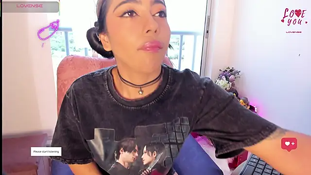 AndreaVelasco online show from April 19, 2026, 5:12 pm