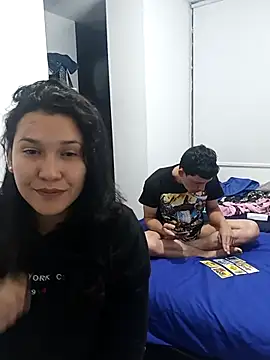 luxandracon23 online show from October 24, 2025, 3:14 am