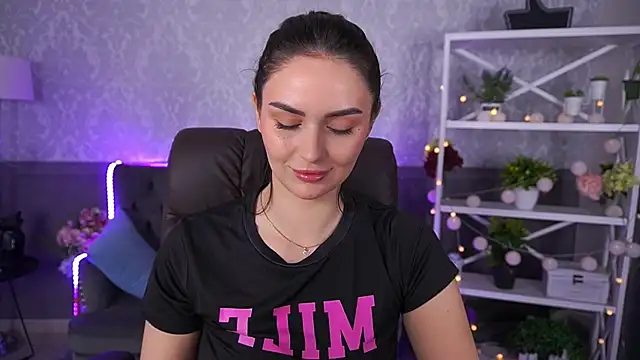 MilashaLovely online show from October 28, 2025, 7:23 am