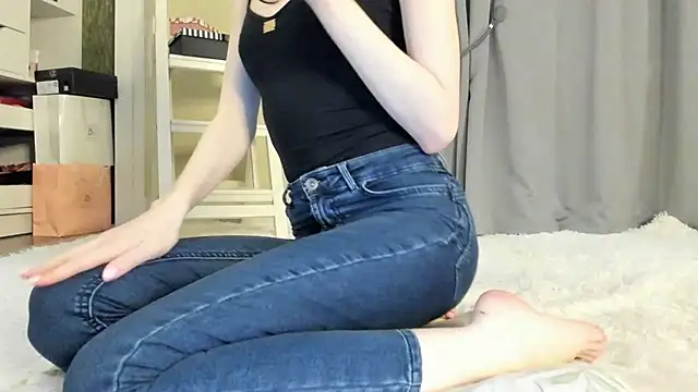 Baby Jewel online show from October 19, 2025, 10:16 am