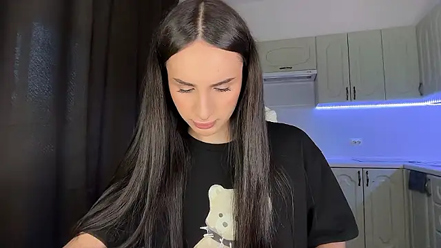 Kim Oberlin  online show from March 21, 2026, 10:53 am