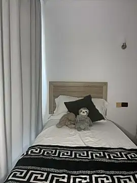 BabyGee online show from February 17, 2025, 6:04 pm